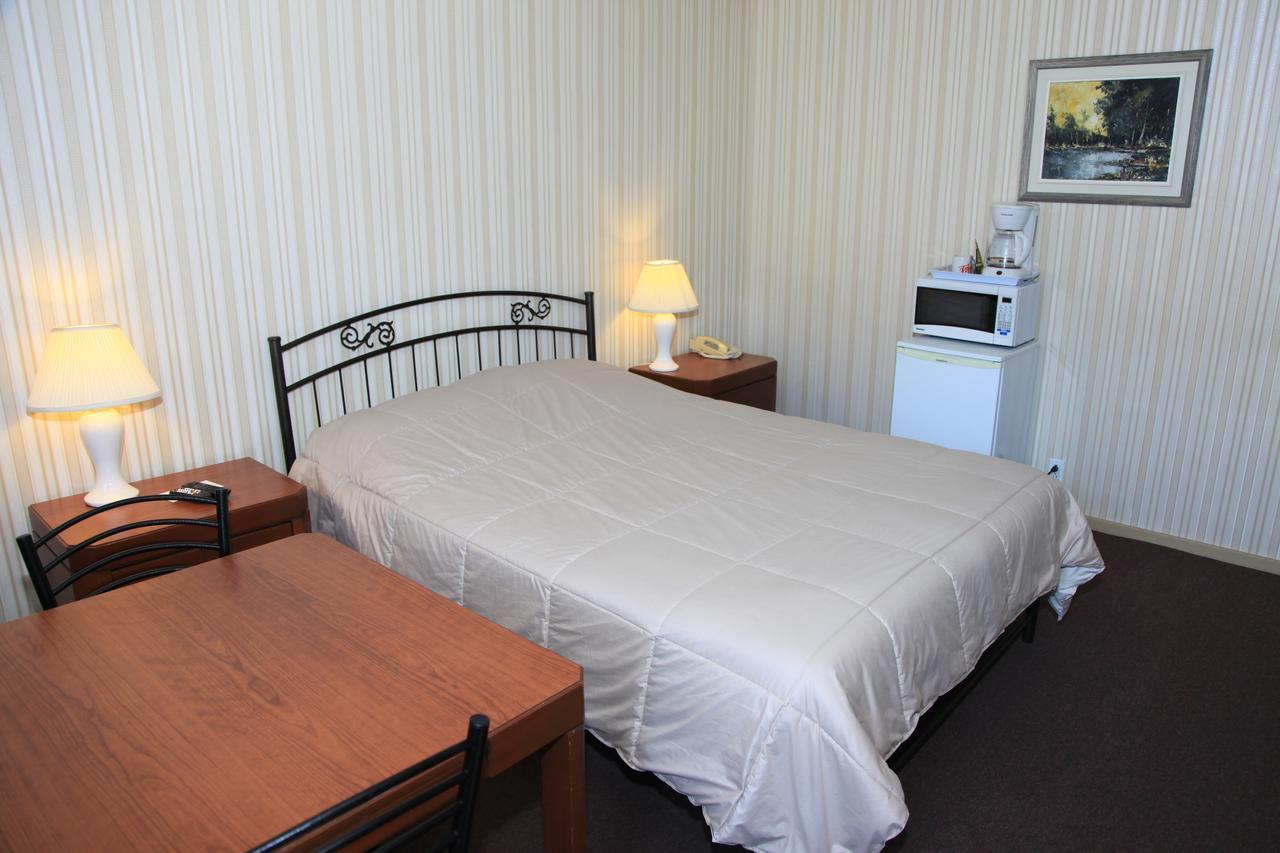 Motel Grande Ile Salaberry-de-Valleyfield Eksteriør bilde